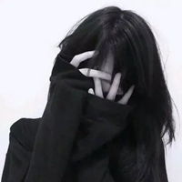 最火黑色系头像最好看的黑色系女生头像