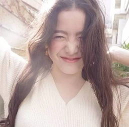 中长发的美,不一定是黑长直