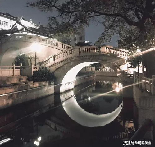 搞笑gif我用旺仔给大家敬一杯,我先干了,大家随意