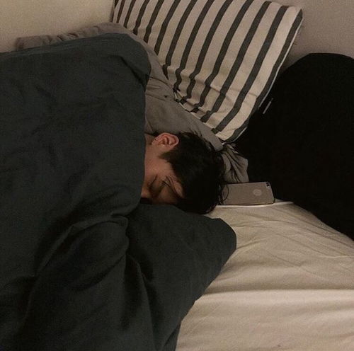 男生头像我在和马克思讨论你