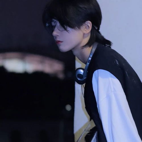 男生头像高级感氛围感