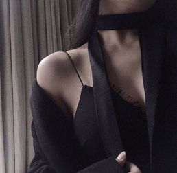 部位头像女生从脖子到腰