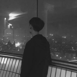 是谁哼唱的古曲