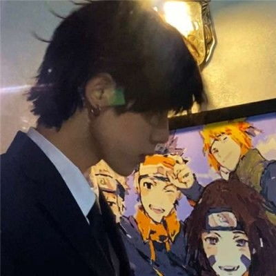 伤感忧郁系男生头像我不知该如何对你哭对你笑