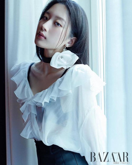 韩国女星文佳瑛闪耀米兰时装周,禁欲系脸显高级