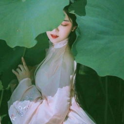 绿色系女生个性头像大全高清爱一个人就爱到彻底